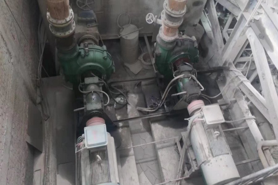 渣漿泵運(yùn)行現(xiàn)場(chǎng)